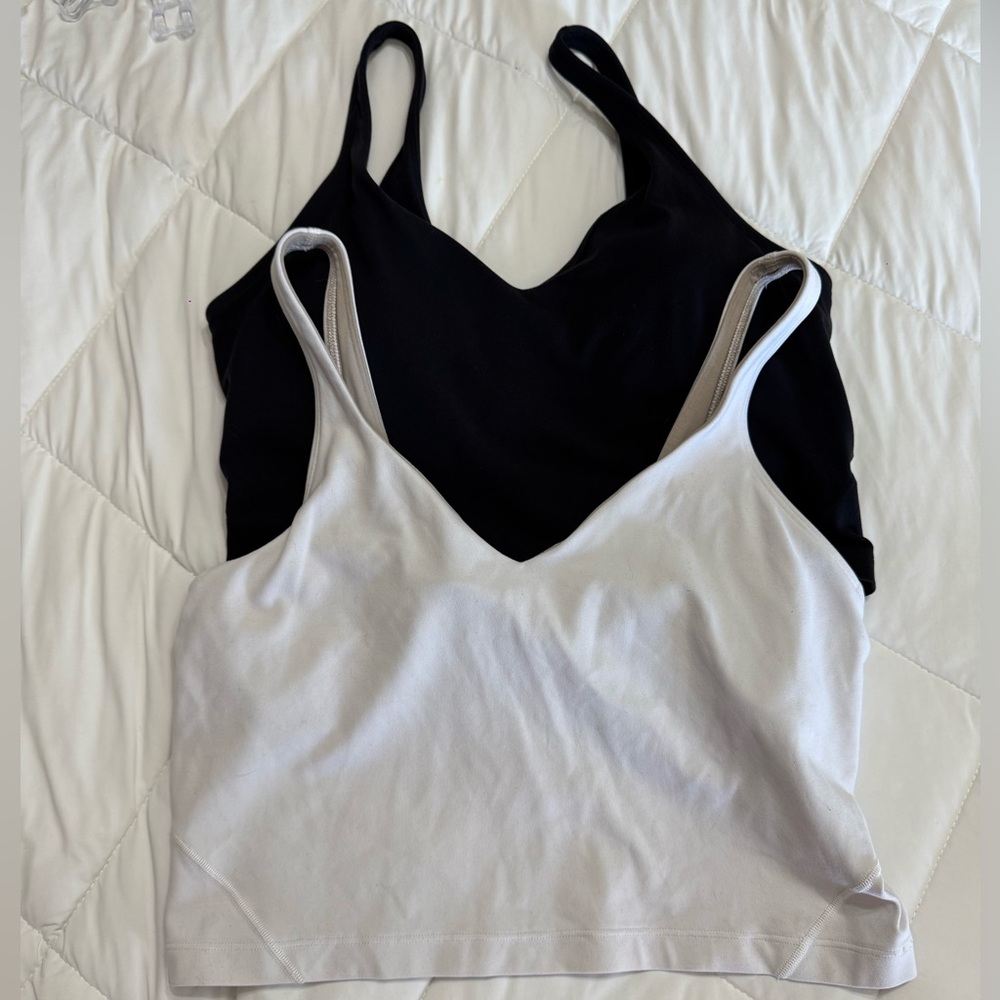 2 Align Tanks Black and white